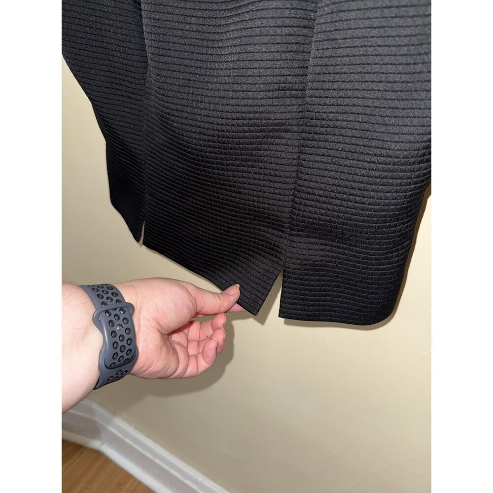 Liz Claiborne Suits Black Textured Square Neck Sleeveless Top Blouse - Size 6 - Picture 8 of 11